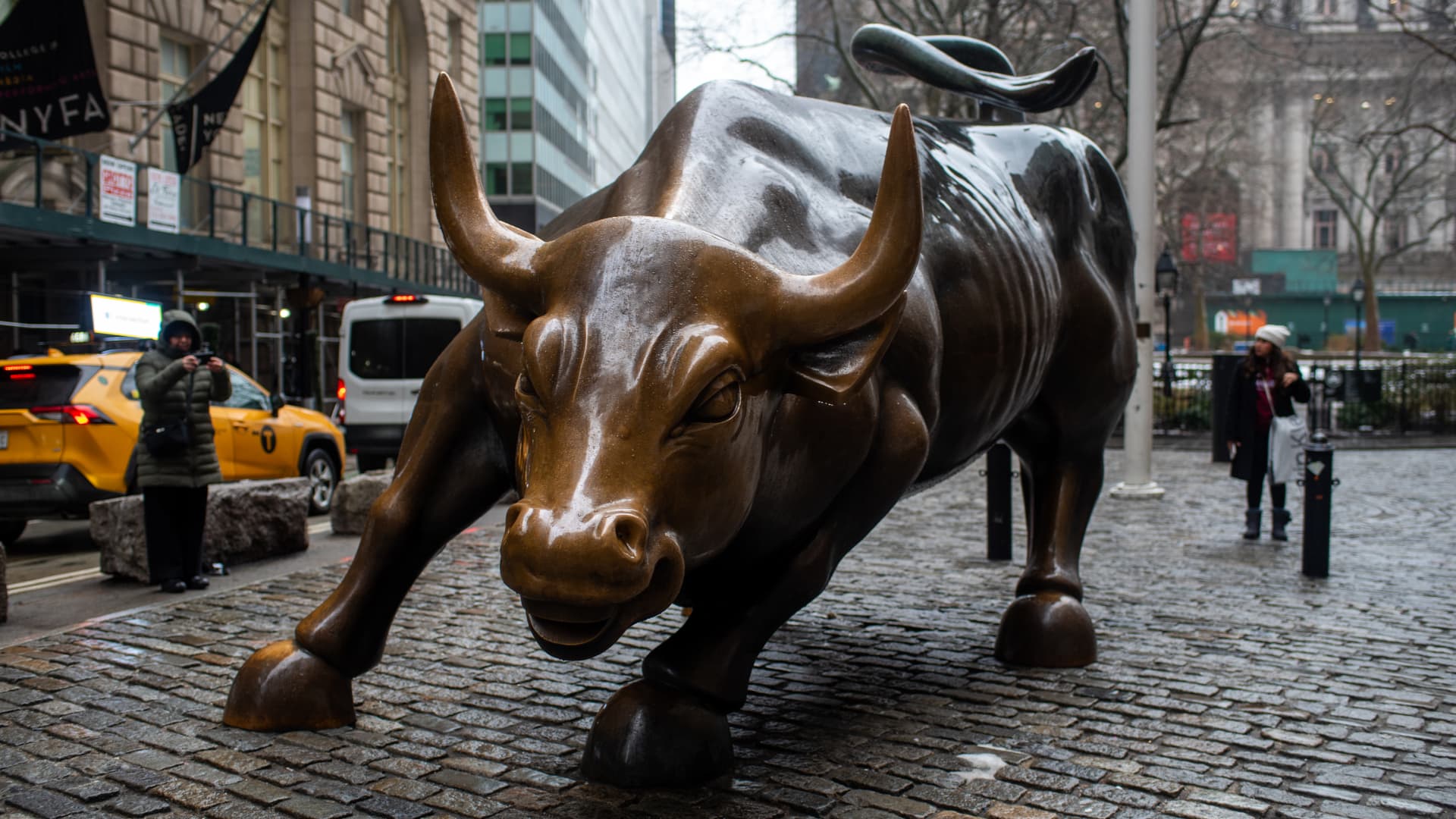 Positive Outlook for AI and Big Tech Amid Nasdaq’s Toughest Week Since April – Mirror Brief