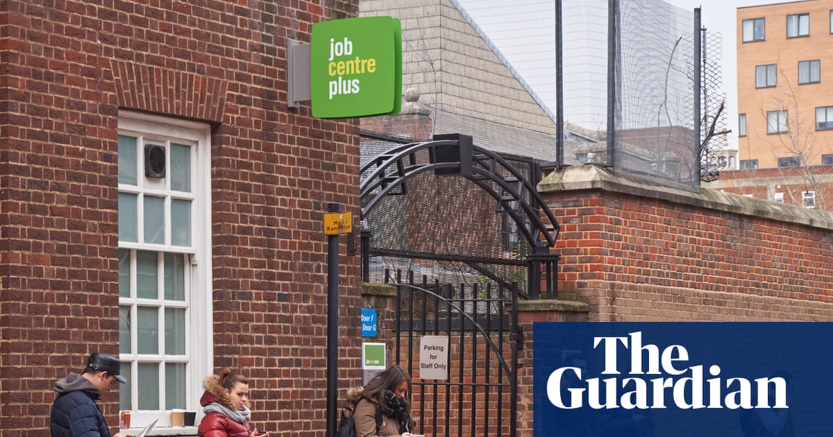 Half of UK Job Losses Since Labour’s Rise Affect Those Under 25 – Mirror Brief